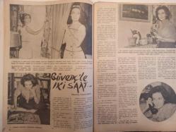 Artist Haftalık Ses Tiyatro ve Sinema Mecmuası Dergisi - 1 Ekim 1962 - Sayı:115 - Filiz Akın - Ayfer Koray - Necdet Tosun - Türkan Şoray - Filiz Akın - Serpil Gül - Nedret Güvenç - Atanur Oğuz - Efgan Efekan - Muzaffer Tema - Neriman Köksal - Göksel Arsoy -Semra Sar - Engin Cezzar - Gülriz Sururi - Galip San - Işın Kaan - Atanur Oğuz - Muhterem Nur - Tanju Gürsu - Zeynep Değirmencioğlu - Saim Alpago - Gürdal Onur - Altan Karındaş - Semih Sergen - Ateşli Kan Filmi - Gönül Yazar - Özden Çelik - Alev Oraloğlu - Lale Oraloğlu - Ahmet Özkal - Tülin Elgin - Fikret Hakan - Aydın Demir - Leyla Sayar - Özden Çelik - Göksel Arsoy - Nurhan Nur - Erkan Yolaç - Aysel Tanju - Tunca Aksoy - Herşey Gülmek İçin Filmi - Refik Erduran - Fevzi Arslan - Nami Yoğurt - Murat Köseoğlu - Neriman Köksal - Erol Taş - Cengizhan'ın Hazineleri Filmi - Orhan Günşiray - Fatma Girik - Öztürk Serengil - Aysel Tanju - Nuri Altınok fotoğraf ve haberi - Tam Takım Dergi