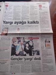 Milliyet Gazetesi - 12 Aralık 2003 - MİT Müsteşarı Şenkal Atasagun'un Verdiği Yemek - Türban Eylemine Yorum Yok - Antalya'da Türban Eylemi Tırmanıyor - Türban Raporu Jacques Chirac'ta Okulda Dini İşaret Yasak - Almanya Kaplancılara Savaş Açtı - Kara Ses Operasyonu - Metin Kaplan - Döner Paraları Uzan Grubundan - Genç Parti - Son Hapis Cezası Necmettin Erbakan'ı Ağlattı