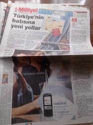 Milliyet Gazetesi - 7 Kasım 2007 - Kenan Evren Memur Kürtçe Bilmeli - Sahnede Üç Arkadaş Sezen Aksu Ajda Pekkan Nilüfer - Başbakan Recep Tayyip Erdoğan Bir Düşman Varsa Yok Edilmelidir - Rehin Düşen Askerin Annesi Oğlum Ölse Bakan Sevinecek Miydi - Abdullah Gül Askeri Safhadayız - Beşiktaş Liverpool Karşısında Tarihi Hezimet 8 0