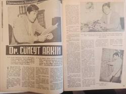 Artist Haftalık Ses Tiyatro ve Sinema Mecmuası Dergisi - 29 Ekim 1963 - Sayı:171 - Fatma Girik - Ertan Töre - Yılmaz Kuzgan - Leyla Sayar - Ruh Portresi haberi - Işın Kaan - Muhterem Nur - Yücel Özturan - Yücel Özturan - Özden Çelik - Gönül Yazar - Muazzez Arçay - Fikret Hakan - Lale Sarı - Semiramis Pekkan - Altan Karındaş - Semiramis Pekkan - Fikret Hakan - Rıdvan Pekkan - Cüneyt Arkın - Türkan Şoray - Fatma Girik - Göksel Arsoy - Cahit Poyraz - Aziz Basmacı - Meral Sayın - Aysel Tanju - Tülin Elgin - Erkan Yolaç - Neşe Yulaç - Aliye Rona - Orhan Günşiray - Ekrem Bora - Gönül Yazar - Parla Şenol - Aziz Basmacı - Fakir Prenses Filmi - Muhterem Nur - Efgan Efekan - Sedef Türkay - Leyla Sayar - Vecdi Bürün - Metin Ersoy - Sevda Ferdağ - Ahmet Mekin - Suna Pekuysal - Senih Orkan - Ayla Kaya - Muazzez Arçay - Muhtrem Nur fotoğraf ve haberi - Tam Takım Dergi
