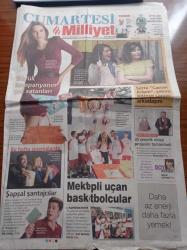 Milliyet Cumartesi Gazetesi - 29 Kasım 2008 - Canım Ailem Dizisi - Şebnem Bozoklu Fotoğrafı - Ezgi Mola Fotoğrafı - Cumhuriyet Müzesi Projesini Ressam Hüsamettin Koçan Tamamladı - George Clooney - Bir Tık'la Şehrazat'ın Saç Boyasını Öğren - Brad Pitt - KarizmaShow - Ünlü Lüks Yumurta İstanbul'da - Büyük Kampanyanın Çok Satanları
