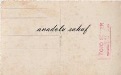 Elbiseli Genç Kız / Fotoğraf Stüdyosu: Foto Sümer, İzmir