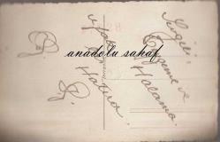 Güzel Elbiseli Küçük Kız ve Şık Giyimli İki Erkek, 1939 / Fotoğraf Stüdyosu: Foto Hilal, Ankara