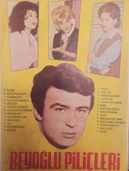 Artist Haftalık Ses Tiyatro ve Sinema Mecmuası Dergisi - 17 Aralık 1963 - Sayı:178 - Filiz Akın - Beyoğlu Piliçleri Filmi - Bedirhan Çınar - Varol Ürkmez - Fatma Girik - Tunca Aksoy - Göksel Arsoy - Orhan Günşiray - Önder Somer - Hülya Koçyiğit - Türkan Şoray - Zeki Müren - Muhterem Nur - Neriman Köksal - Filiz Akın - Türker İnanoğlu - Nişanlanmadım! haberi - Çetin Ener -Yücel Özturan - Erol Taş - Enver Saatçıgil - Ahmet Sezgin - Ayhan Işık - Gönül Beyhan - Ali Şen - Vecdi Bürün - Mehlika Belgül - Ayfer Feray - Ahmet Tarık Tekçe - Nurhan Nur - Sevil Candan - Leon Sason - Gülseren Esen - Yılmaz Kuzgun - Yücel Özturan - Fikret Hakan - Nilüfer Aydan - Pervin Par - Gönül Yazar - Özden Çelik - Filiz Akın - Tanju Gürsu - Rüzgarlı Tepe Filmi - Eşref Kolçak - Evrim Fer - Reha Yurdakul - Ulvi Uraz - Nilgün Esen fotoğraf ve haberi - Tam Takım Dergi