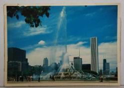 ŞEHİR KARTPOSTALI-ABD/CHICAGO BUCHINGHAM ÇEŞMESİ GÜNDÜZ,ARKASI YAZILMIŞ, RENKLİ, 12 X 16 CM EBADINDA - 1950'LER, 1960'LAR, 1970'LER, 1980'LER
