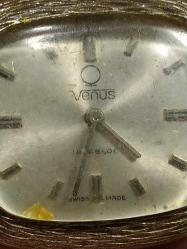 S10-----VENÜS KURMALI ESKİ KADIN SAATİ--ÇALIŞIYOR