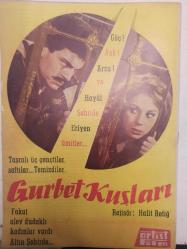 Artist Haftalık Ses Tiyatro ve Sinema Mecmuası Dergisi - 23 Haziran 1964 - Sayı:26 - Semra Sar - Gurbet Kuşları - Halit Refiğ - Ajda Pekkan - Sevda Ferdağ - Bedirhan Çınar - Türkan Şoray - Rüçhan Adlı - Semiramis Pekkan - Tanju Gürsu - Zühal Tan - Özden Çelik - Ajda Pekkan - Orhan Günşiray - Sevim Emre - Peri Han - Ahmet Tarık Tekçe - Göksel Arsoy - Aysel Tanju - Nimet Üstüngör - Elif Türkan - Gönül Yazar - Metin Erksan - Sevda Ferdağ - Erol Taş - Ahmet Mekin - Nuri Ergün - İlham Gençer - Gülbin Eray - Sevda Ferdağ - Filiz Akın - Semih Sezerli - Güner Ünlüsoy - Vahi Öz - Nurinnisa Tokses - Nuri Sesigüzel - Muzaffer Akgün - Zeki Müren - Emin Yeğman - Nezahat Bayram - Şükran Özer - Sezer Sezin - Muazzez Tahsin - Kenan Artun - Turgut Özata - Lütfi Akad - Ruth Elizabeth - Sadri Alışık - Metin Erksan - Orhan Hançerlioğlu fotoğraf ve haberi - Tam Takım Dergi