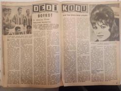 Artist Haftalık Ses Tiyatro ve Sinema Mecmuası Dergisi - 23 Haziran 1964 - Sayı:26 - Semra Sar - Gurbet Kuşları - Halit Refiğ - Ajda Pekkan - Sevda Ferdağ - Bedirhan Çınar - Türkan Şoray - Rüçhan Adlı - Semiramis Pekkan - Tanju Gürsu - Zühal Tan - Özden Çelik - Ajda Pekkan - Orhan Günşiray - Sevim Emre - Peri Han - Ahmet Tarık Tekçe - Göksel Arsoy - Aysel Tanju - Nimet Üstüngör - Elif Türkan - Gönül Yazar - Metin Erksan - Sevda Ferdağ - Erol Taş - Ahmet Mekin - Nuri Ergün - İlham Gençer - Gülbin Eray - Sevda Ferdağ - Filiz Akın - Semih Sezerli - Güner Ünlüsoy - Vahi Öz - Nurinnisa Tokses - Nuri Sesigüzel - Muzaffer Akgün - Zeki Müren - Emin Yeğman - Nezahat Bayram - Şükran Özer - Sezer Sezin - Muazzez Tahsin - Kenan Artun - Turgut Özata - Lütfi Akad - Ruth Elizabeth - Sadri Alışık - Metin Erksan - Orhan Hançerlioğlu fotoğraf ve haberi - Tam Takım Dergi