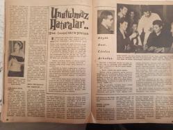 Artist Haftalık Ses Tiyatro ve Sinema Mecmuası Dergisi - 23 Haziran 1964 - Sayı:26 - Semra Sar - Gurbet Kuşları - Halit Refiğ - Ajda Pekkan - Sevda Ferdağ - Bedirhan Çınar - Türkan Şoray - Rüçhan Adlı - Semiramis Pekkan - Tanju Gürsu - Zühal Tan - Özden Çelik - Ajda Pekkan - Orhan Günşiray - Sevim Emre - Peri Han - Ahmet Tarık Tekçe - Göksel Arsoy - Aysel Tanju - Nimet Üstüngör - Elif Türkan - Gönül Yazar - Metin Erksan - Sevda Ferdağ - Erol Taş - Ahmet Mekin - Nuri Ergün - İlham Gençer - Gülbin Eray - Sevda Ferdağ - Filiz Akın - Semih Sezerli - Güner Ünlüsoy - Vahi Öz - Nurinnisa Tokses - Nuri Sesigüzel - Muzaffer Akgün - Zeki Müren - Emin Yeğman - Nezahat Bayram - Şükran Özer - Sezer Sezin - Muazzez Tahsin - Kenan Artun - Turgut Özata - Lütfi Akad - Ruth Elizabeth - Sadri Alışık - Metin Erksan - Orhan Hançerlioğlu fotoğraf ve haberi - Tam Takım Dergi
