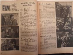 Artist Haftalık Ses Tiyatro ve Sinema Mecmuası Dergisi - 13 Ekim 1964 - Ahmet Tarık Tekçe - Belgin Doruk - Hayat Kavgası filmi - Tamer Yiğit - Semra Sar - Pervin Par - Semih Sergen - Erol Taş - Muhterm Nur - Bedirhan Çınar - Nebahat Çehre - Metin Erksan - Belgin Doruk - Atıf Kaptan - Ekrem Bora - Selma Güneri - Nevin Kargül - Semra Sar - Acı Hayat filmi - Ağaçlar Ayakta Ölür filmi - Ayrılan Yollar filmi - Gurbet Kuşları filmi - Kızgın Delikanlı filmi - Yarın Bizimdir filmi - Ayhan Işık - Fatma Girik - Orhan Günşiray - Fikret Hakan - Leyla Sayar - Cüneyt Arkın - Zeki Müren - Öztürk Serengil - Sadri Alışık - Çolpan İlhan - Ekrem Bora - Hüseyin Baradan - Ajda Pekan - Süleyman Turan - Zeki Müren - Atıf Yılmaz - İlhan Engin - Kadir Savun - Leyla Sayar - Erol Taş - Muzaffer Tema - Metin Erksan - Neriman Köksal - Sevil Candan - Sadri Alışık - Ediz Hun - Ulvi Doğan - Öztürk Serengil - Zeki Müren fotoğraf ve haberi - Tam Takım Dergi
