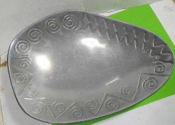 RF42---DEKORLU ALÜMİNYUM DÖKÜM TAS