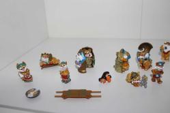 15 küsur parçalık mini figür seti