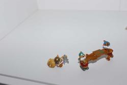 15 küsur parçalık mini figür seti