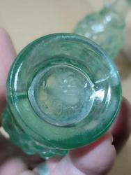 11 CM İTALYAN VİNTAGE MİNİ YEŞİL CAM SÜRAHİ ÇİFT. EA 40 ML DAMGALI YAĞLIK/SİRKELİK