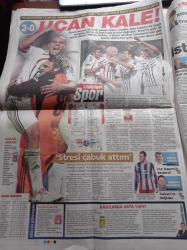 Milliyet Gazetesi - 8 Kasım 2009 - Hakkında Uluslararası Ceza Mahkemesinin Tutuklama Kararı Bulunun Sudan Cumhurbaşkanı Ömer El Beşir İstanbul Ziyaret Edecek - Hülya Avşar Hizmetçisine Klip Çekti - Irak Cumhurbaşkanı Celal Talabani'nin 18 Yıl Sonra Ortaya Çıkan Mektubu - Yüce Muhterem Kardeşim Apo - Recep Tayyip Erdoğan'ın İdeal Aydınları - Necip Fazıl Kısakürek - MHP Kongresi Siyaseti Gerdi