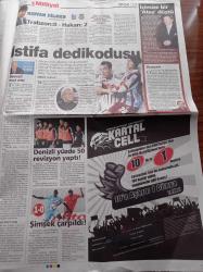 Milliyet Gazetesi - 8 Kasım 2009 - Hakkında Uluslararası Ceza Mahkemesinin Tutuklama Kararı Bulunun Sudan Cumhurbaşkanı Ömer El Beşir İstanbul Ziyaret Edecek - Hülya Avşar Hizmetçisine Klip Çekti - Irak Cumhurbaşkanı Celal Talabani'nin 18 Yıl Sonra Ortaya Çıkan Mektubu - Yüce Muhterem Kardeşim Apo - Recep Tayyip Erdoğan'ın İdeal Aydınları - Necip Fazıl Kısakürek - MHP Kongresi Siyaseti Gerdi
