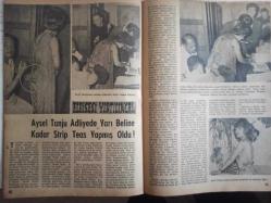 Sinema Haftalık Ses Tiyatro ve Sinema Mecmuası Dergisi - 15 Kasım 1961 - Sayı:53 - Muhterem Nur - Belgin Doruk - Ayhan Işık - Gönül YAzar - İki Aşk Arasında filmi - Nilüfer Aydan - Göksel Arsoy - Peri Han - Aşktan da Üstün filmi - Ayhan Işık - Ahmet Mekin - Peri Han - Serpil Gül - Agah Özgüç - Tunca Aksoy - Hüseyin Baradan - Tunca Aksoy - Ekrem Bora - Ayhan Aydan - Sevim Tanürek - Vecdi Benderli - Avni Dilligil - Göksel Arsoy - Ayhan Aydan - Cüneyt Gökçer - Ayten Kaçmaz - Serap Sergen - Senih Sergen - Savaş Başar - Cüneyt Gökçer - Türkan Şoray - Rüçhan Adlı - Çetin Ener - Ayhan Işık - Öztürk Serengil - Aysel Tanju - Sadri Karan - Samim Meriç - Gazanfer Özcan - Neşe Yulaç - Gönül Ülkü - İzzet Günay - Dow Sabato - Zeki Müren - Ahmet Mekin - Sevim Emre - Reha Yurakul fotoğraf ve haberi - Tam Takım Dergi