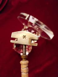 OSMANLI DÖNEMİ AVRUPA SİTRİN TAŞI BEZEMELİ  AHŞAP SAPLI CAM KESME ELMASI 151