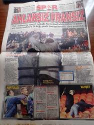 Milliyet Gazetesi - 14 Mart 2001 - PSG Galatasaray Maçı Olaylar Yüzünden 23 Dakika Durdu - Sınır Tanımayan Siyasetçi Fransa Yeşillerin Adayı Camille Cabral Bülent Ersoy Hayranı Çıktı - 8 Vekilimizi Fidel Castro Karşılayacak - Süleyman Demirel Türkiye Azerbaycan Bir Millet İki Devletiz - Mal Varlığı Araştırma Komisyonu - Haydar Mengi Konuşursa Özer Çiller Zor Durumda Kalır - Haydar Aliyev TBMM'ye Seslendi