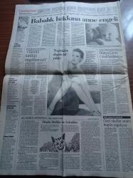 Cumhuriyet Gazetesi - 4 Haziran 2000 - Galatasaray Artık Şirket - Real Madrid'li Etoo Fenerbahçe'de - Fidel Castro - SEKA - Hikmet Sami Türk F Tipini Övdü - Yüce Divan Bunalımı Tırmanıyor - ANAP'tan Tehdit Bülent Ecevit'ten Uyarı - Nazım Hikmet Çınarı'na Kavuştu - Pina Bausch İle Akdeniz Coşkusu
