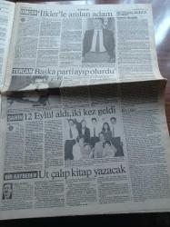 Cumhuriyet Gazetesi - 2 Kasım 1991 - Lyon Kahramanı Trabzonsporlu Orhan - Bakırköyspor'a Başkan Adayı Garbis Yeremyan - İstanbul Anakent Belediye Başkanı Nurettin Sözen Asıl Kirlilik Egzozdan - Albay Muammer Kaddafi PKK'ya Arka Çıkıyor - Barzani Türkiye İle Karada Savaşırız - Ankara Operasyon Kuzey Irak Halkına Yönelik Değil - Ortadoğu Barış Konferansı - İsrail Başbakanı İzak Şamir - Erdal İnönü - SHP'de Kurultay 25 Ocakta - Dev Sol Davası 12 Eylül'ün Son Toplu Davası - TÜYAP 10. Kitap Fuarı- DYP Lideri Süleyman Demirel - Turgut Özal