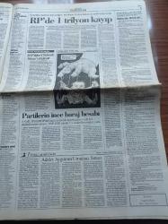 Cumhuriyet Gazetesi - 21 Ağustos 1998 - Seks Skandalıyla Sıkışan ABD Başkanı Bill Clinton Afganistan İle Sudan'ı Bombalattı - Mit'teki Köstebekler Dağıldı - Mafyada Rekabet - Fazilet Partisi Genel Başkanı Recai Kutan Türban Eylemi Sürecek: Refah Partisi Hesabında 1 Trilyon Açık - İzmir'de Nadir Nadi Buluşması - Ekmek Poşete Girmedi