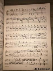 Joseph Haydn - Sonaten für Klavier Zu Zwei Handen - Carl Adolf Martienssen - Band I - C.F. Peters Corporation (Joseph Haydn - İki El Piyano Sonatları) Almanca Kitap