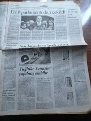 Cumhuriyet Gazetesi - 13 Aralık 2009 - Süleyman Demirel Yargıyı Rahat Bırakın -Avrupa Kısa Kulvar Yüzme Şampiyonasında Rekor Günü - Tarihe Yolculuk Bin Yıl Önceki İstanbullu - Demokratik Toplum Partisi Parlamentodan Çekilme Kararı Aldı - Ankara İklim Zirvesi - Ahmet Türk - Mit Müşteşarı Şengal Atasagun