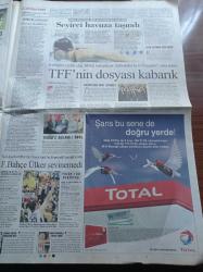 Cumhuriyet Gazetesi - 13 Aralık 2009 - Süleyman Demirel Yargıyı Rahat Bırakın -Avrupa Kısa Kulvar Yüzme Şampiyonasında Rekor Günü - Tarihe Yolculuk Bin Yıl Önceki İstanbullu - Demokratik Toplum Partisi Parlamentodan Çekilme Kararı Aldı - Ankara İklim Zirvesi - Ahmet Türk - Mit Müşteşarı Şengal Atasagun
