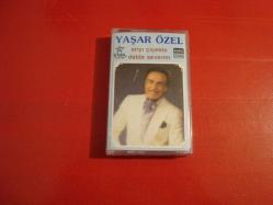 YAŞAR ÖZEL ARIYI ÇİÇEKTE DALDA SEVERİM