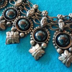 El yapımı eski gerdanlık