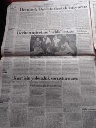 Cumhuriyet Gazetesi - 23 Haziran 1992 - Milyarlık Gazi Koşusu'nun Ödülü 1 Kilo Şeker - Beritan Aşiretine Açlık Cezası - Memura Yüzde 25 - Sahte Dolarda ASALA Parmağı - PKK İran'dan Saldırdı 6 Er Öldü - Ülkücüler Yol Ayrımında - İstanbul Bir Pavarotti Serüveni Yaşadı - Memurlara Coplu Karşılama - Güneydoğu Salgın Mevsimine Girdi