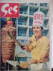 Ses Dergisi - 22 Ekim 1966 - Sayı:43 - Salvatore Adamo - Orgu Gill - Adamo - Halit Refiğ - Vita Yağ Reklamı - Elizabeth Taylor - Richard Burton - Erol Taş - Howard Keel - Jane Powell - Russ Tamblyn - Sema Özcan - Ediz Hun - Yusuf Sezgin - Sezer Güvenirgil - Yılmaz Köksal - Tülin Oğurman - Nuri Özpınar - Nuray Özpınar - Nazif Şen - Papatya Alkaya - George Hamilton - Julie Christie - Senta Berger - Türkan Şoray - Allah'a Ismarladık Filmi - Ediz Hun - Sema Özcan - Çolpan İlhan - Muzaffer Tema - Attila Sarar - Şule Erhal - Refik Kemal Arduman - Jean Marais - Pierre Galante - Olivia de Havilland - Metin Erksan - Ray Danton - Nestle Çikolata Reklamı - Kamran - Zeki Alasya - Ziya Akelli - Gül Akelli - Erol Sayılman - Metin Akpınar - Genco Erkal - Gülriz Sururi - Erol Keskin - Altan Erbulak - Yıldırım Önal - Beklan Algan - Patrick Kerr - Adamo - İzzet Günay - Süleyman Turan - Pe- Re - Ja Kolonya Reklamı fotoğraf ve haberi - Tam Takım Dergi
