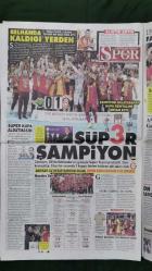 Sözcü Gazete 8 Ağustos 2019 Kaymağını Yabancı Yiyor Zehirini Millet İçiyor,Mehmet Öz,Ahmet Zeki Üçok,Mansur Yavaş,Abdülhamit Gül,Jennifer Lopez,Toni Morrison,Barack Obama,Fernando Muslera,Selçuk İnan,Akhisarspor 0-1 Galatasaray,Galatasaray Süper Kupa Şampiyonu,Radamel Falcao,Mohammed Elneny,Mbaye Diagne,Okan Buruk,Victor Ruiz,Ahmed Musa,Vedat Muriqi,Ünal Karaman,Özge Özpirinççi,Mahmut Tanal,Vladimir Zelenskiy,Hulusi Akar