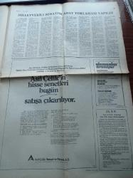 Cumhuriyet Gazetesi - 2 Mayıs 1977 - 1 Mayıs Kanlı Geçti 33 Ölü - DİSK Genel Başkanı Kemal Türkler Faşizm Cephesi Geriliyor - 1977 1 Mayıs - Tören Sonunda Bazı Kışkırtıcı Gruplar Silahlı Çatışma Çıkardı - Ankara'da Komandolar CHP'li Delegelere Ateş Ettiler - Türkiye Birlik Partisi Genel Başkanı Mustafa Timisi- Devlet Bakanı Seyfi Öztürk - Oktay Akbal - ODTÜ Hepimizindir - Fakir Baykurt - TRT Komando Ocağı - Türkiye'siz Eurovision - Uydu İle Doğrudan Yayın Anlaşması 1979 Yılında Yürürlüğe Giriyor - Fenerbahçe - Galatasaray - Trabzonspor