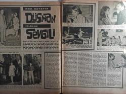 Ses Dergisi - 29 Temmuz 1967 - Sayı:31 - Hülya Koçyiğit - Ediz Hun - Hürrem Erman - Orhan Aksoy - Ahmet Üstel - Kerime Nadir - Doris Day - Gertrude Lawrence - Julie Andrews - Robert Wise - Ayhan Işık - Sadri Alışık - Gülşen Işık - Çolpan İlhan - Sadri Alışık - Serap Işık - Philips Radro Reklamı - İrfan Atasoy - Steve Mc Queen - Stella Stevens - David Mc Callum - Dennis Crosby - Raquel Welch - Armağan Şenol - Candan Turan - Süleyman Turan - Jocelyn Lane - David Niven - Selda Alkor - Tanju Gürsu - Nurlan San - Ferit Ceylan - Richard Harris - Vittorio De Sica - Ronald Colman - Shelly Winters - Salim Dündar - Teddy Reno - Rita Pavone - Peppino Di Capri - Rüçhan Çamay - Vita Margarin Reklamı - Muazzez Arçay - Önder Somer - Tanju Gürsu - Julie Andrews - George Hamilton - Nurlan San - Sevil Candan - Atacan Arseven - Ani İpekkaya - Sami Ayanoğlu - Tursil Deterjan Reklamı - Tam Takım Dergi