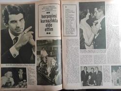 Ses Dergisi - 5 Ağustos 1967 - Sayı:32 - Sevda Ferdağ - Fikret Hakan - Nejat Saydam - Salih Güney - Devlet Devrim - Tanju Gürsu - Osman Seden - Sema Özcan - Ediz Hun - George Hamilton - Mae Murray - Hoover Çamaşır Makinesi Reklamı - İrene Tsu - Margaret Lee - Marilyn Monroe - Azize Bergin - Claudio Brook - Gilbert Roland - Suna Pekuysal - Michele Mercier - Hülya Koçyiğit - Basil Rathbone - Altan Günbay - Cevat Mahruki - Paolo Marinotti - Sean Connery - Sevim Emre - Lorel Hardi - Rita Tushingham - Kadir Savun - Rüçhan Çamay - Christine Nerac - Şevket Uğurluer - Vural Cantürk - Sevil Hasman - Fausto Leali - Coca Cola Reklamı - Vittorio De Sica - Sami Ayanoğlu - Melih Vassaf - Üner İlsever - Haldun Dormen - Mum Deodorant Reklamı - Öztürk Serengil - Münir Özkul - Süha Doğan - Kadir Savun - Öztürk Serengil - Sevim Emre - Suna Pekuysal - Mine Sun - Tursil Deterjan Reklamı - Tam Takım Dergi