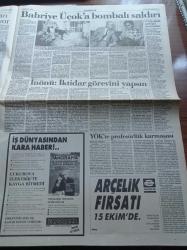 Cumhuriyet Gazetesi - 7 Ekim 1990 - Bahriye Üçok Öldürüldü - Bahriye Üçok'a Bombalı Paket - Erdal İnönü İktidar Görevini Yapsın - Muammer Aksoy Çetin Emeç Turan Dursun'dan Sonra Türbana Karşı Tavrı İle Tanınan Bahriye Üçok'da Suikast Sonucu Öldürüldü - Yeşilçam Jönü Kenan Pars Artık Gazete Bayii - Madenci Dullarını Kapma Savaşı - Trabzonspor Hıncını Fenerbahçe'den Çıkardı