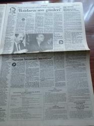Cumhuriyet Gazetesi - 26 Şubat 1991 - Savaş'ta 41. Günü - Saddam Hüseyin'den Çekilme Emri - Kuveyt'e Kıskaç Operasyonu - Gorbaçov'dan Bush'a Vagri- Berlin Ayısı Kimi Sevecek - Başbakan Yıldırım Akbulut Turgut Özal'ı Eleştirdi -Hakemler Can Yaktı - Gordon Milne Diken Üstündeyiz - All Star'da Smaç Şov - Şike Davasına Yeni Tanık - Nejat Anıl Koşusu