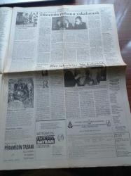 Cumhuriyet Gazetesi - 17 Nisan 1990 - Hande Mumcu MİT Bizi İzliyor - Galatasaray'a Alkışlı Protesto - Fenerbahçe Hidding İle Söz Kesti - Dünya Liselerarası Voleybol Şampiyonası - Sovyet Komünist Partisinin Yayın Organı Pravda Parti Elden Gidiyor - Mandela'ya Onur Konseri - Charlie Chaplin'in Yalnızca Yönettiği Tek Film Parisli Kadın - 50 Yıl Sonra Köy Enstitüleri - Ölüm Orucu - Marksist Solda Yeni Parti Sosyalistlerin Birlik Partisi - Hasan Fehmi Güneş