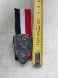 İKİNCİ DÜNYA SAVAŞI ALMANYA ASKERİ  MADALYA.  FOTOĞRAFTAKİ ÜRÜN GÖNDERİLECEKTİR.. İkinci baskıdır.