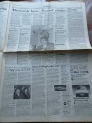 Cumhuriyet Gazetesi - 2 Aralık 1995 - Fenerbahçe'nin Tecrübeli Kalecisi Engin İpek Rüştü Reçber Dur Diyene Kadar Kaledeyim - Yaşar Kemal'e Beraat - Talabani Baglaşık Arıyor - Anayasa Mahkemesi Çevre Barajını İptal Etti - Tansu Çiller'in Malvarlığı Beyanı Eksik - DEP Davası Yeniden DGM'de - NATO'nun Yeni Patronu Solana - ANAP'tan Türkiye'ye 3 Boyutlu Bakış - Mesut Yılmaz