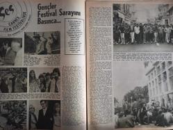 Ses Dergisi - 1 Haziran 1968 - Sayı:23 - Suzy Kendall - Sema Özcan - Ediz Hun - Filiz Akın - Rock Hudson - Claudia Cardinale - Roger Vadim - Catherine Deneuve - Sophia Loren - Vittorio Gassman - Mario Adorf - Ömer Şerif - Kontes Veronica - Carlos Saura - Stefania Careddu - Uğur Güçlü - Nil Kutval - Ülkü Erakalın - Batman Orkestrası - Haramiler - Moğollar - Semih Özmert - Ünal Üstol - Atila Akman - Çetin Oral - Ünal Yiğitbaş - İlhan Telli - Erkin Koray - Turgut Oksay - Jack Hawkins - Cüneyt Arkın - Fatma Girik - Colleen Moore - Gary Cooper - Yılmaz Güney - Nebahat Çehre - Yapı ve Kredi Bankası Reklamı - Tam Takım Dergi