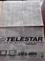 Hürriyet Gazetesi - 8 Kasım 1985 - Ünlülerin Terzisi Yıldırım Mayruk'tan Derya Arbaş'a Türbanlı Gelinlik - AIDS Kurbanı Nurettin'in Mirası Eşcinseller Derneği'ne Mi Kalacak - Necdet Calp - Herkes SHP'ye Alışsın - DYP Genel Başkanı Hüsamettin Cindoruk Avrupa Tipi Komünist Parti Kurulabilir - Başbakan Turgut Özal 26 Liraya Yumurta Ucuz - Marilyn Monroe