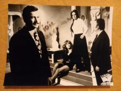 TÜRKAN ŞORAY'IN TIPKI BASIM FOTOĞRAFI - 20 x 15 cm EBADINDA - FOTOĞRAF KAĞIDINA BASKI, VUKUAT VAR (1972) FİLMİ, KARTAL TİBET, EKREM DÜMER, AYNUR AYDAN