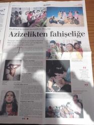 Milliyet Popüler Kültür Gazetesi - 25 Eylül 2003 - Emniyet Mafya Magazinin Yolları Aynı İsimde Kesişti Hüseyin Kocadağ - Susurluk Kazasında Arabayı Kullanan Polis Şefi Hüseyin Kocadağ Bir Tek Fenerbahçe'ye İhanet Etmedi - Yılmaz Erdoğan Vizontele 2 Filminde 12 Eylül'ü Anlatıyor - Deniz  Akkaya - Tuba Ünsal - Davut Güloğlu - Dinsel Azizeler Cinsel Fahişelere Dönüştü