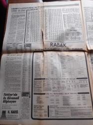 Milliyet Gazetesi - 11 Nisan 1991 - İstanbul'da 35 Yunanlı Ölümüyle Sonuçlanan Otobüs Kazası - Atina'dan Sert Protesto Misilleme Yaygarası - Asım Ekren Selma Güneri İle Lokanta Açacak - Magic Box Güzellik Yarışması - Olağanüstü Hal Bölge Valisi Hayri Kozakçıoğlu Iraklı Sığınmacılar Geri Gönderilmeli- Mahkuma Bayram Umudu Adalet Komisyonu Tecil Yerine Şartlı Salıverilmeyi Kabul Etti