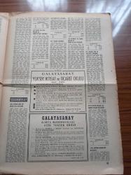 Milliyet Üniversite Gazetesi  60'lı Yıllar - Üniversite Giriş Sınavı Sonuçları Dün Açıklandı - Ankara Üniversitesine Girenler - Dil Tarih Coğrafya - Memleketimizin İlk Özel Yüksek Öğretim Muessesi İktisadi Ve Ticari İlimler Yüksek Okulu - İstanbul Kimya Mühendisliği Özel Yüksek Okulu - İlahiyat - Tıp - Ziraat- 3 Vitaminli Arı Mama - Falih Rıfkı Atay Pazar Konuşmaları - Dünya Gençliğinin Sesi Müzik Sevenlerin Neşesi 1966 Sahibinin Sesi Plaklarında