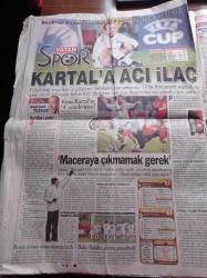 Vatan Kitap Gazetesi - 15 Aralık 2006 - David Beckham Madrid'de Rıdvan Dilmen'le Reklam Filminde Oynayacak - Aziz Yıldırım'a Bir Yıl Hak Mahremiyeti - Yatacak Yerin Yok Sefa Sirmen Bey - Emniyet Eski Genel Müdürü Necati Bilican'ın Oğlu Murat Bilican'ın Aldığı Çürük Raporu Geçerliliğini Yitirdi - Türkiye Laik Kalsın %88 - Atlantic Records'un Sahibi Ahmet Ertegün Öldü - THY Apronda Deve Kesti Dünyada Alay Konusu Oldu - Ürdün'de İşler Değişti Uzanlar Dubai'ye Geçti