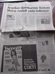 Vatan Gazetesi - 4 Mart 2007 - Aysun Kayacı'nın Özel Pozlarını Kim Çekti Kim Yaydı - 2. İSKİ Skandalı - Emine Erdoğan Pekin Ördeğini Çubukla Yedi - İranlı General Ali Rıza Askari'yi ABD Mi Kaçırdı - Birleşmiş Milletler Üç Iraklı Kadının İdamı Ertelendi - Beşiktaş'ı Bobo Ve Ricardinho Uçurdu